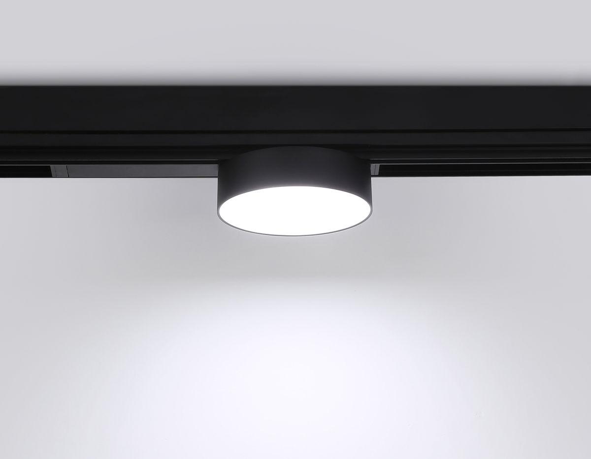 Трековый светодиодный светильник Ambrella Light Track System Magnetic 220V GL1381