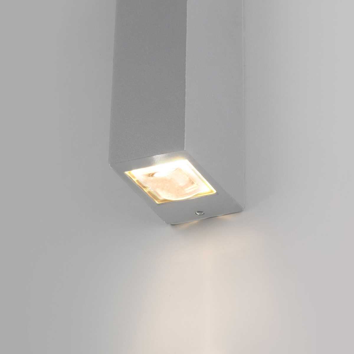 Уличный настенный светодиодный светильник Elektrostandard Blaze 35136/W серый a057051