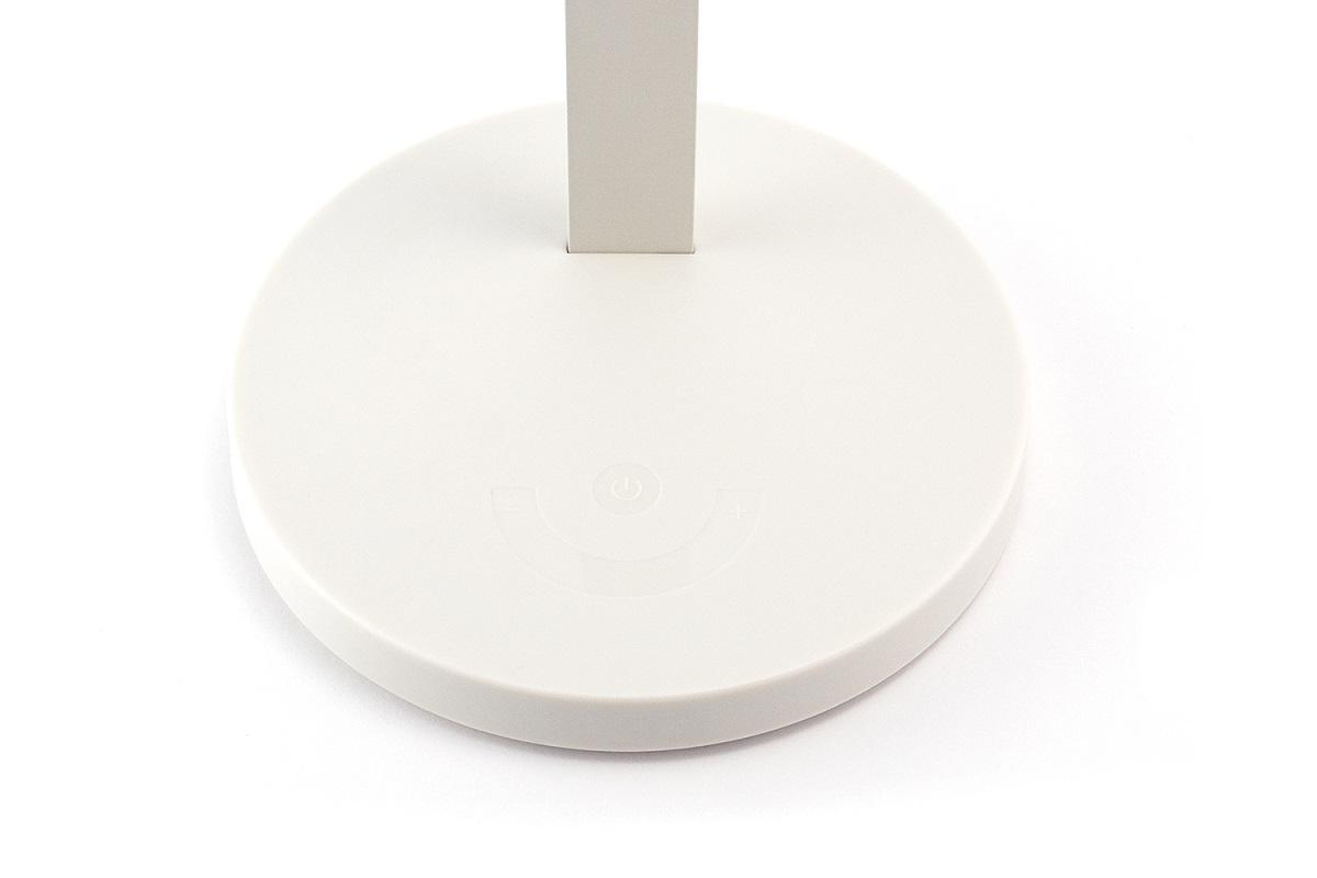 Настольная светодиодная лампа Lucia Scandi L560 4606400511328