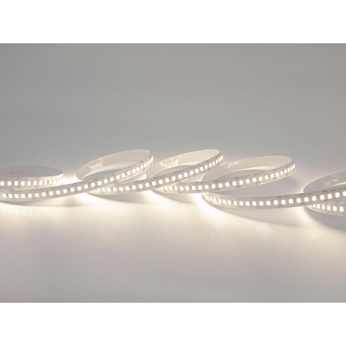 Светодиодная лента LEDS POWER 2835 180/м (16Вт/м) 12В нейтральная 008721