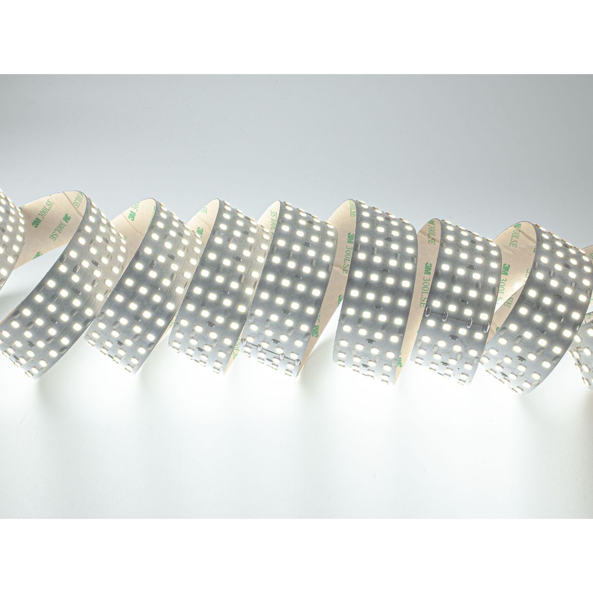 Светодиодная лента LEDS POWER четырехрядная 2835 448/м (47Вт/м) 24В холодная, серия ПРО200 009124