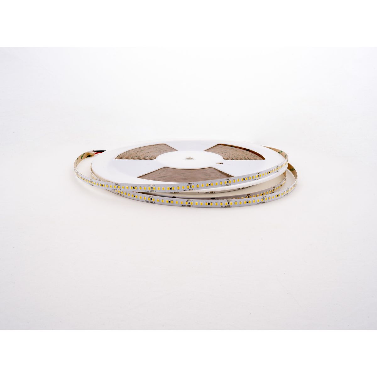 Светодиодная лента LEDS POWER 2835 176/м (16Вт/м) 24В нейтральная 30м/кат, серия ПРО140 005775