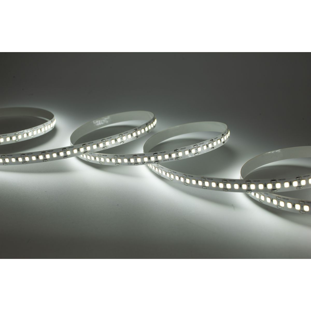 Светодиодная лента LEDS POWER 2835 180/м (16Вт/м) 12В холодная 008714