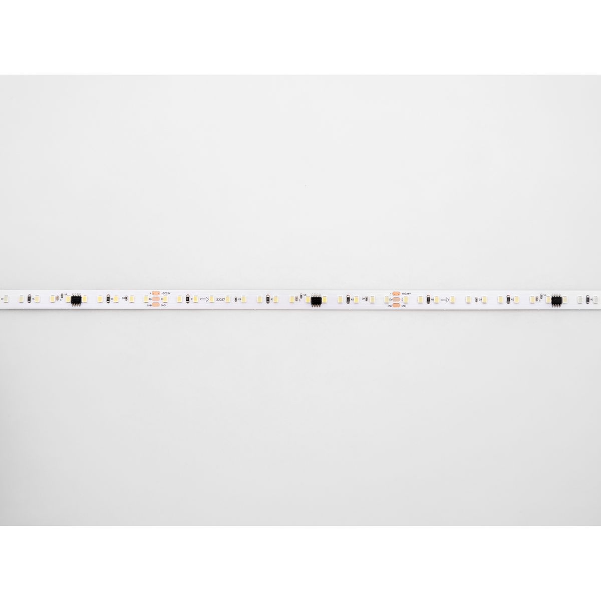 Светодиодная лента LEDS POWER 2835 120/м (9,6Вт/м) 24В 10м/кат. хол. FLOWING WATER 004778