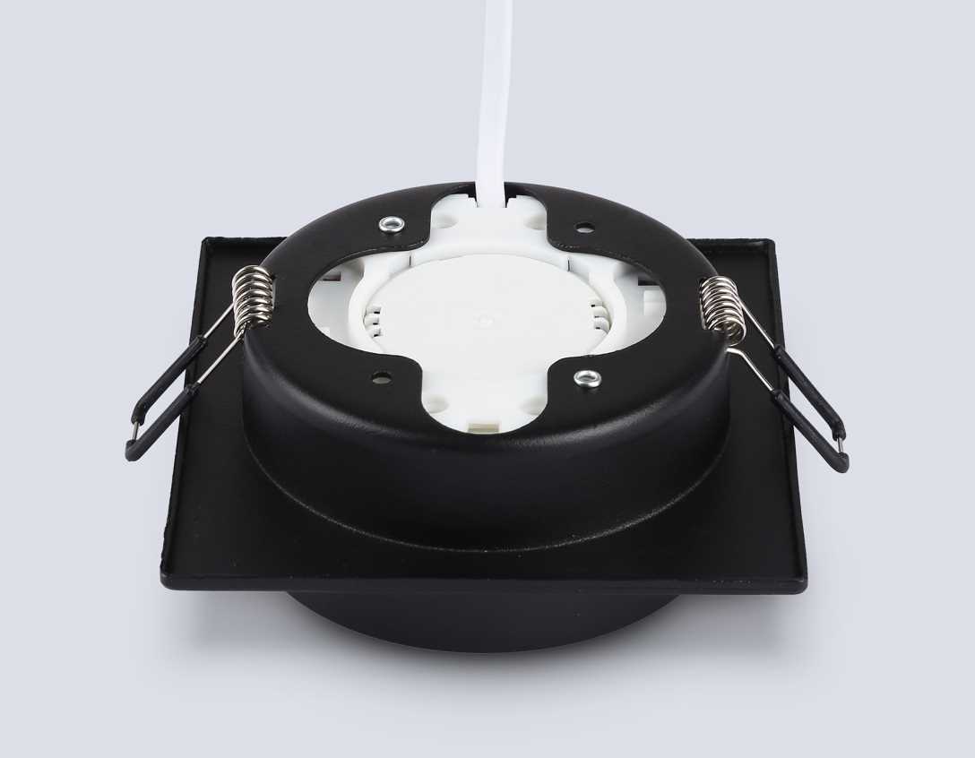Светильник встраиваемый Ambrella Light TN6710