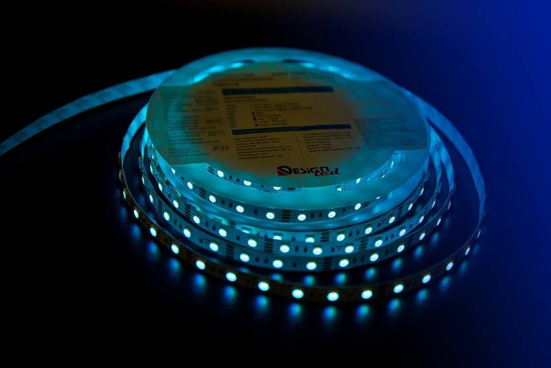 Светодиодная влагозащищенная лента DesignLed 14,4W/m 60LED/m 5050SMD разноцветный 5M 000603