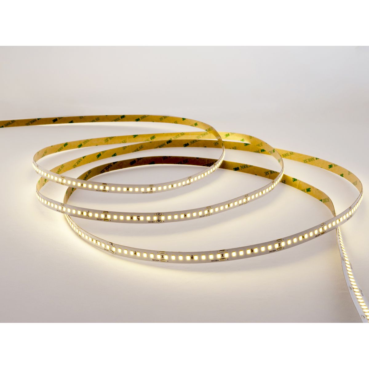 Светодиодная лента LEDS POWER 2835 176/м (16Вт/м) 24В теплая 30м/кат, серия ПРО140 005898