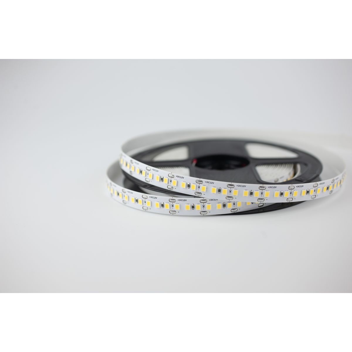 Светодиодная лента LEDS POWER 2835 180/м (16Вт/м) 12В холодная 008714