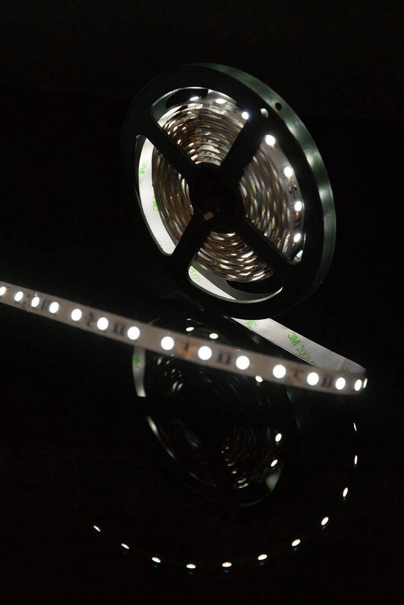 Светодиодная лента SWG 14,4W/m  60Led/m 5050SMD холодный белый 5M SWG560-12-14.4-UW-М 009263