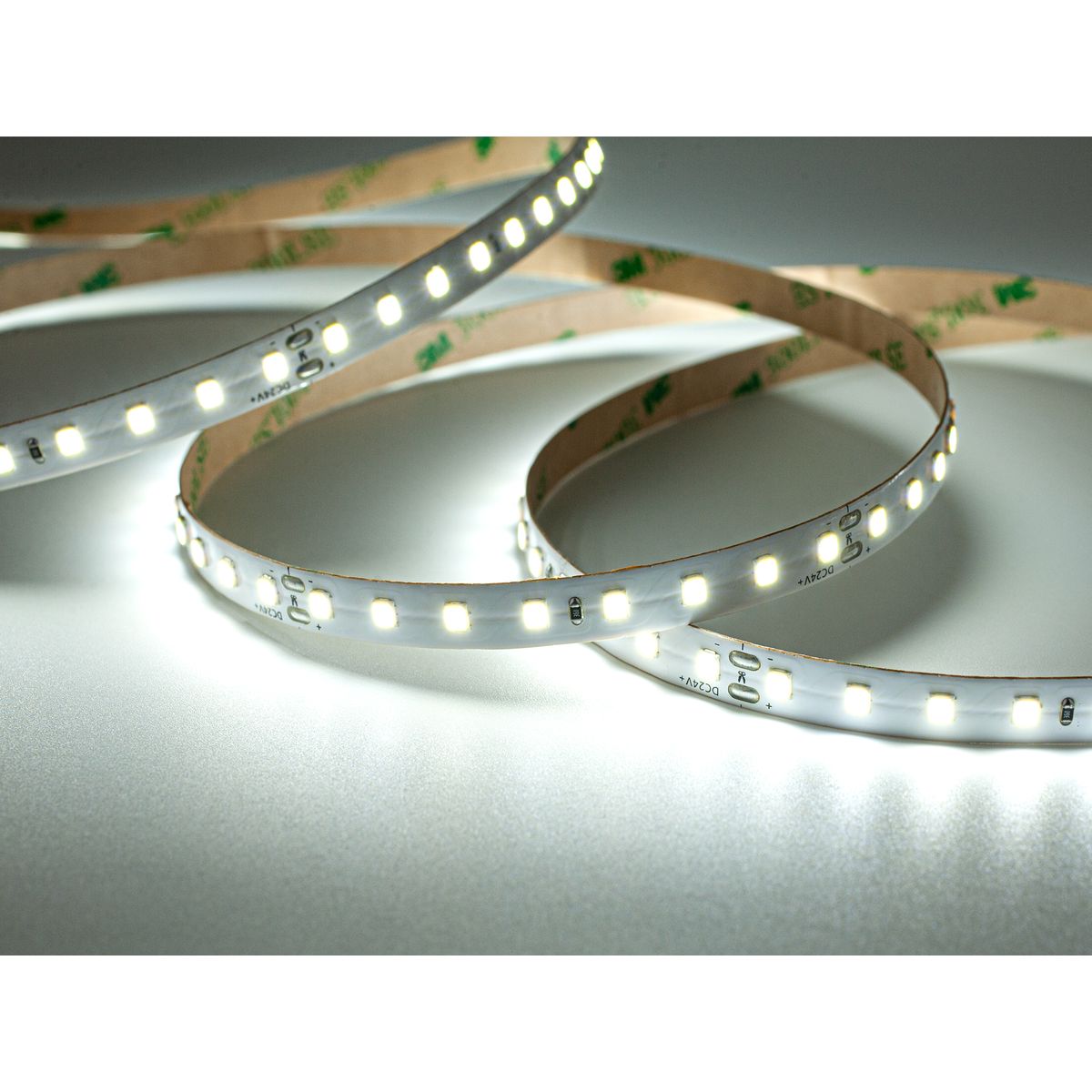 Светодиодная лента LEDS POWER 2835 112/м (10Вт/м) 24В холодная, серия ПРО125 008899