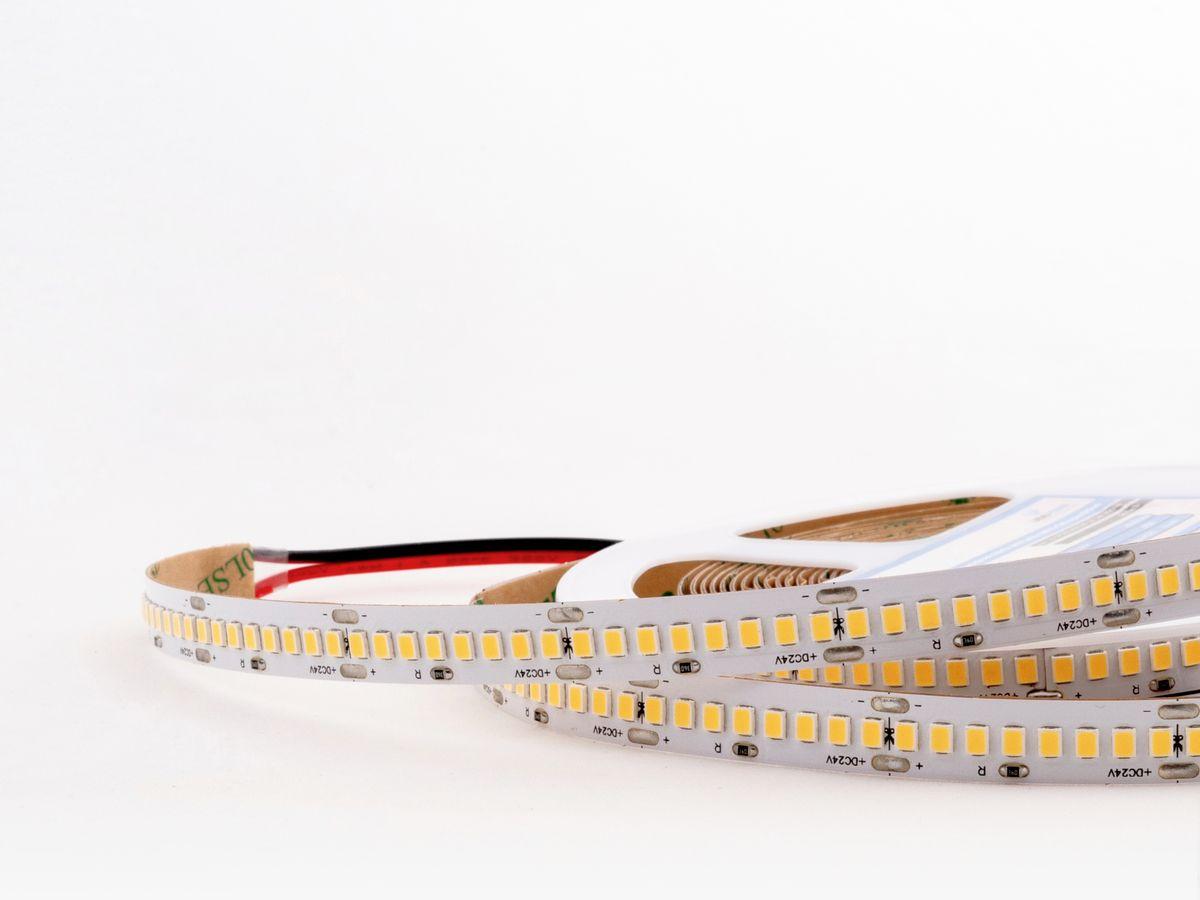 Светодиодная лента LEDS POWER 2835 240/м (22Вт/м) 24В нейтральная, серия ПРО140 005263