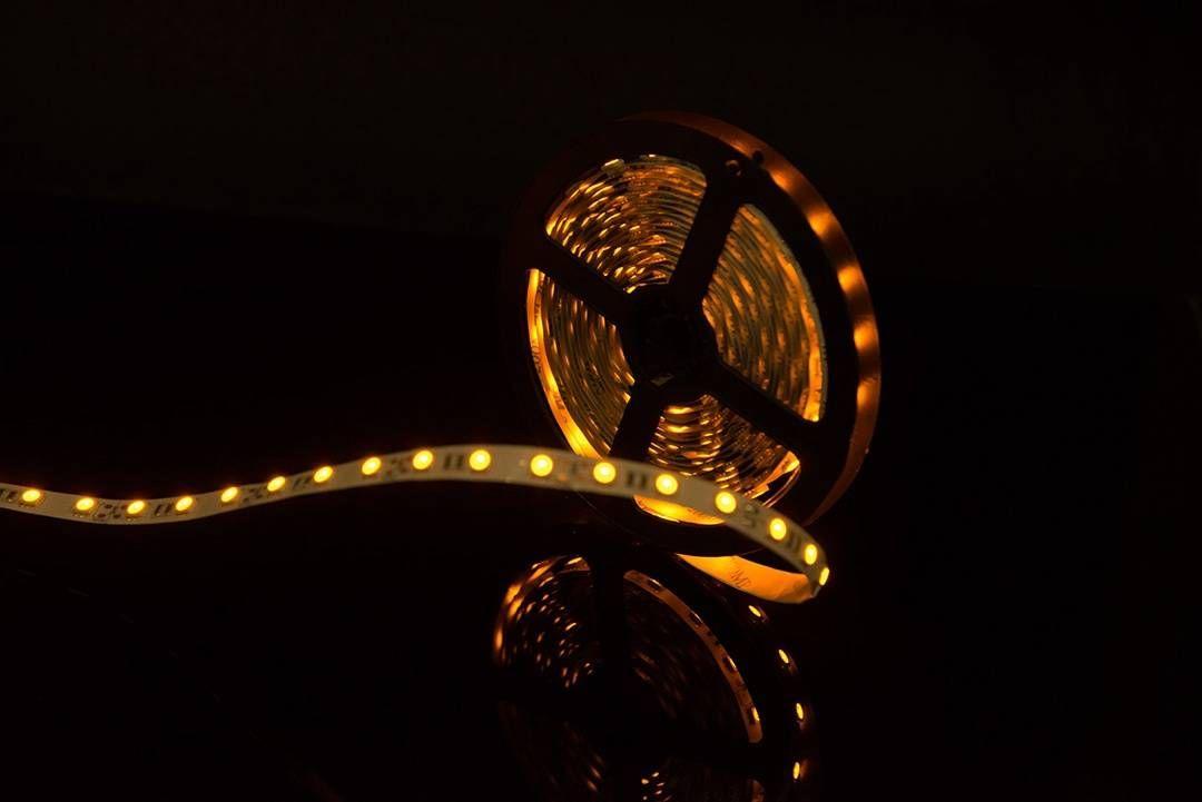 Светодиодная лента SWG 14,4W/m  60Led/m 5050SMD желтый 5M SWG560-12-14.4-Y-M 009262