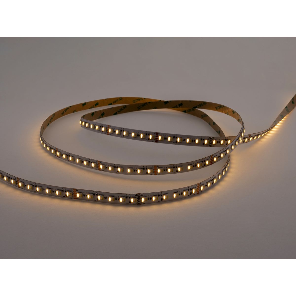 Светодиодная лента LEDS POWER 5050 96/м (26,2Вт/м) 24В RGB+CCT 005997