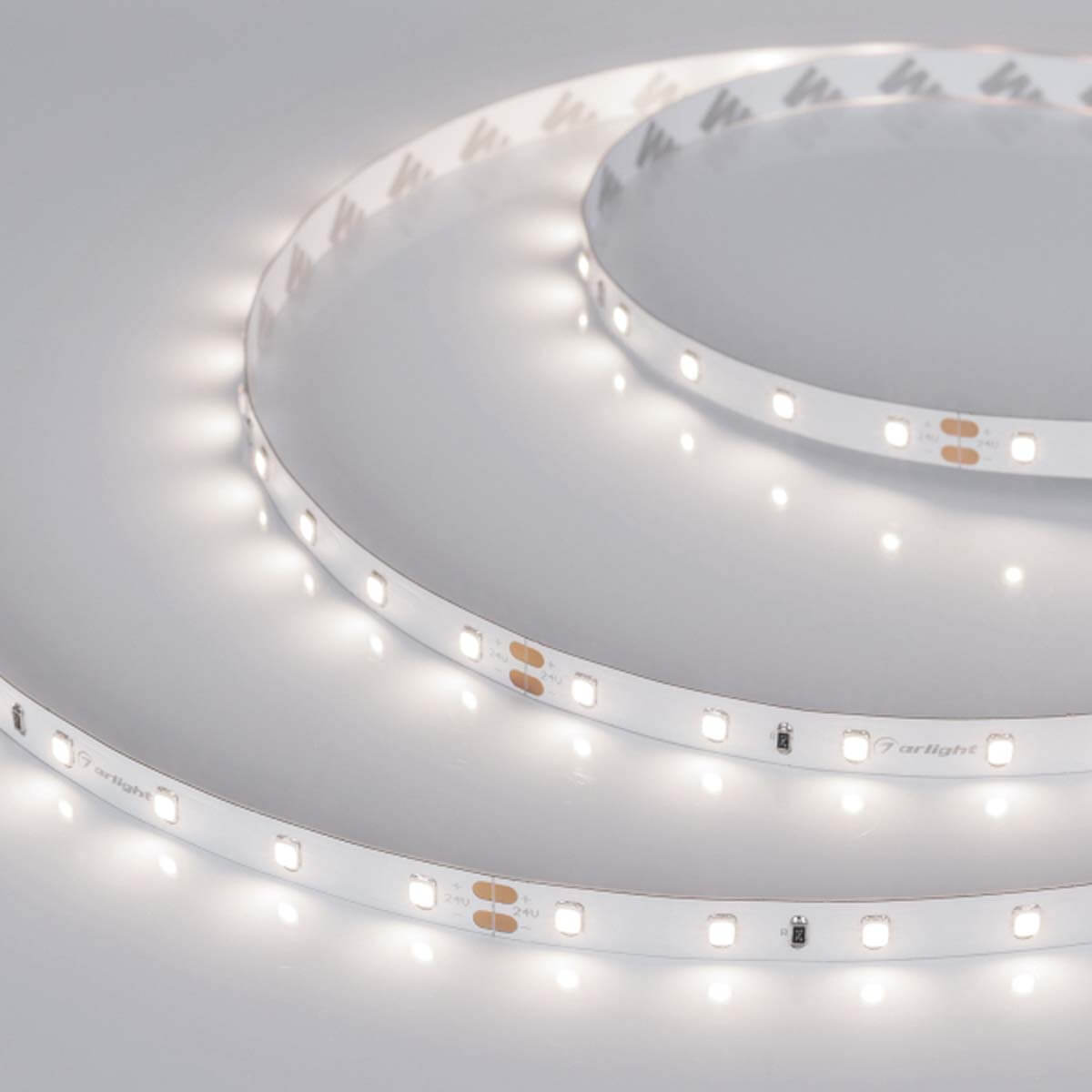 Светодиодная лента Arlight 4,8W/m 60LED/m 3528SMD дневной белый 5M 021413(2)