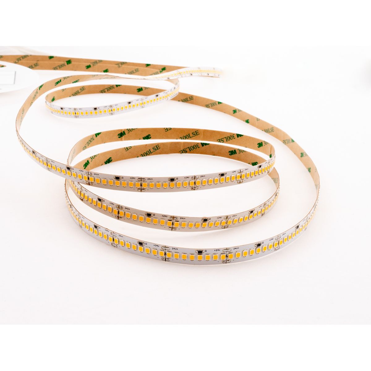 Светодиодная лента LEDS POWER 2835 240/м (22Вт/м) 24В теплая LUX160 006239
