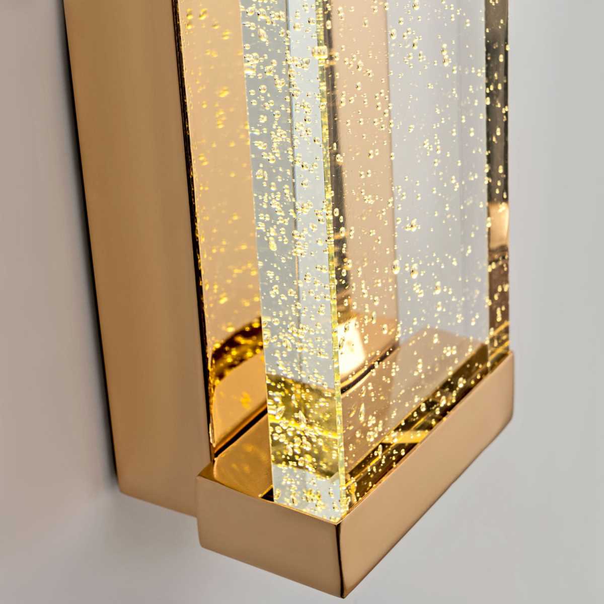 Настенный светодиодный светильник Modelux ML.544.620 GD