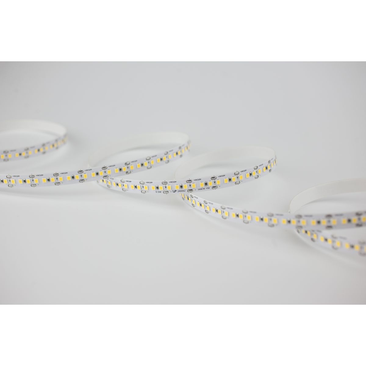 Светодиодная лента LEDS POWER 2835 180/м (16Вт/м) 12В холодная 008714