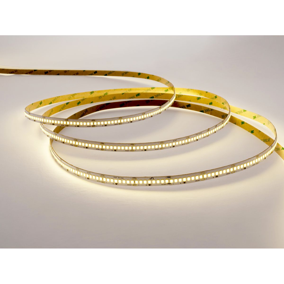 Светодиодная лента LEDS POWER 2835 240/м (22Вт/м) 24В теплая, серия ПРО140 005270