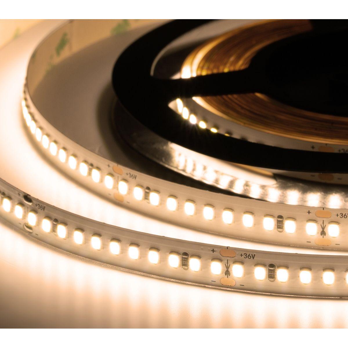 Лента светодиодная ELF 990SMD диодов (2835), 36В, 5м, ГИПЕР, белый теплый 2800-3300К ELF-990SMD2835NWww-Hy36