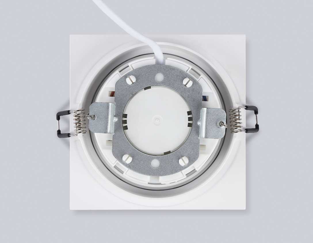 Светильник встраиваемый Ambrella Light TN51824